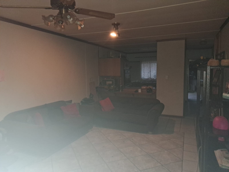 3 Bedroom Property for Sale in Naudeville Free State